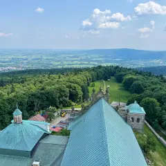 Góry Świętokrzyskie: Gdzie jechać, by nie przegapić najlepszych atrakcji i szlaków