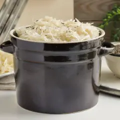 Kiedy przebijać kiszoną kapustę, aby uniknąć gorzkiego smaku?