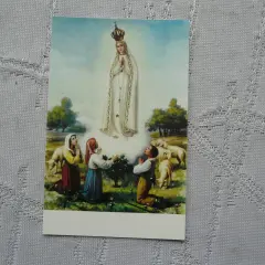 Jakie pamiątki z Fatimy warto kupić? Najlepsze dewocjonalia i porady