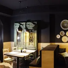 Gdzie zjeść w Jeleniej Górze? Odkryj najlepsze restauracje i kawiarnie