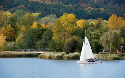 Polskie Como na Śląsku: Odkryj urok Jeziora Bielawskiego