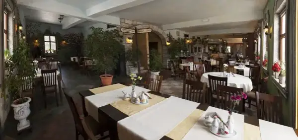 Kuchnia regionalna Katowice: odkryj smaki Śląska i najlepsze restauracje